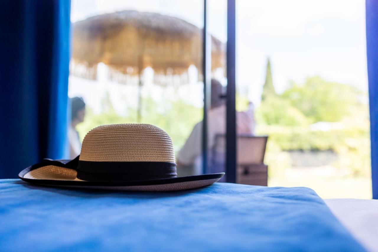 Logis Hotel & Spa Dejeunez Sous L'Arbre Rousset  Luaran gambar