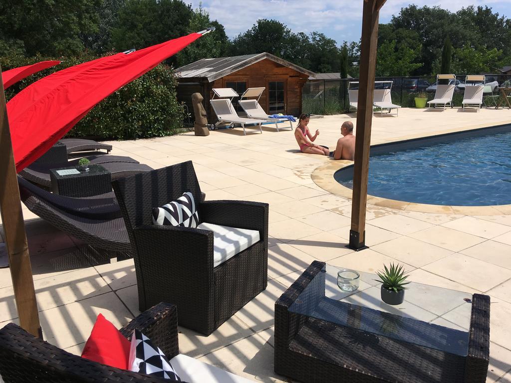Logis Hotel & Spa Dejeunez Sous L'Arbre Rousset  Luaran gambar