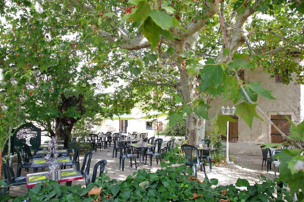 Logis Hotel & Spa Dejeunez Sous L'Arbre Rousset  Luaran gambar